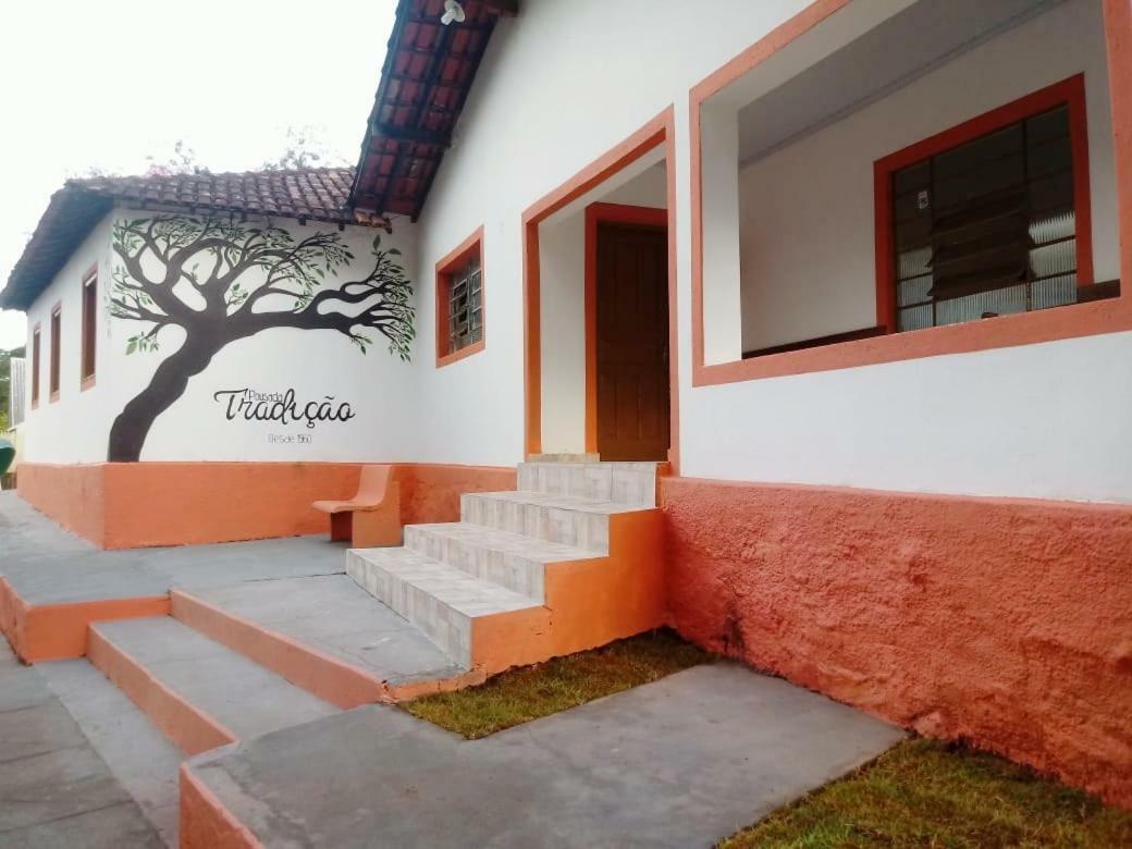 Pousada Tradicao Алту-Параизу-ди-Гояс Экстерьер фото